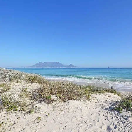 Stylishly Decorated Beachfront Apartment W Inverter, 202 Eden Cape Town Exterior photo