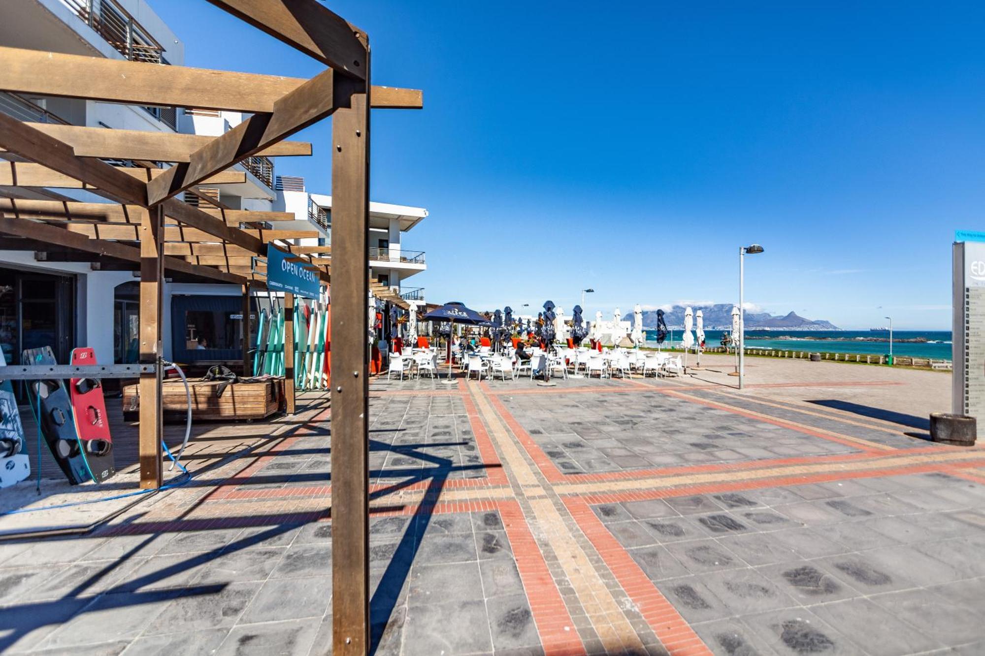 Stylishly Decorated Beachfront W Inverter, 202 Eden Apartment